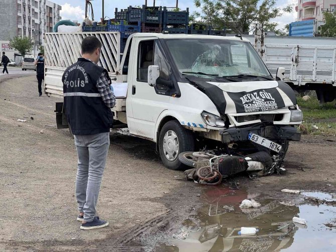 Motosiklet sürücüsü ve arkadaşı ağır yaralandı