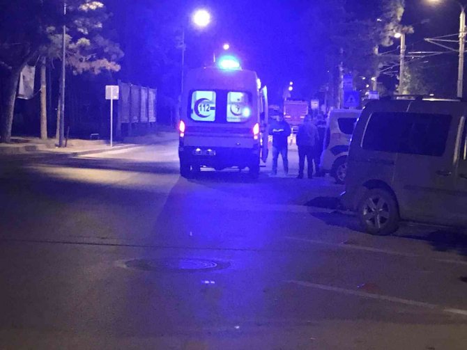 Parkta kavga çıktı, 1 kişi bıçaklandı