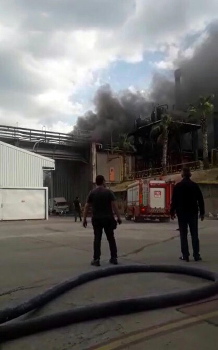 Plastik fabrikasındaki yangın korkuttu