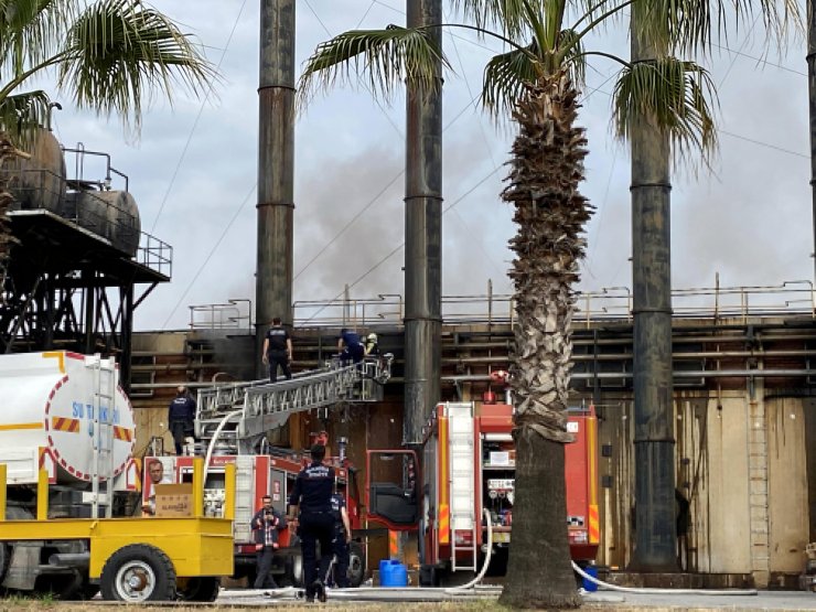 Plastik fabrikasındaki yangın korkuttu