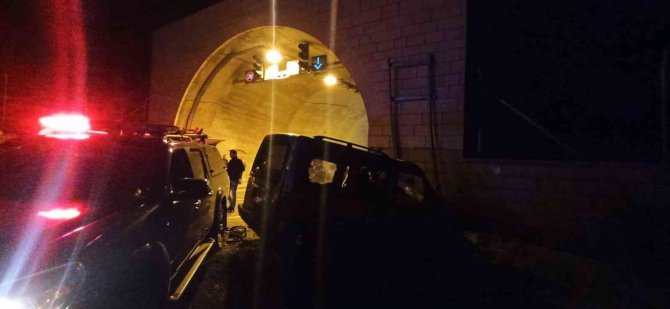 Yodan çıkan araç tünel duvarına çarptı: 1 ölü