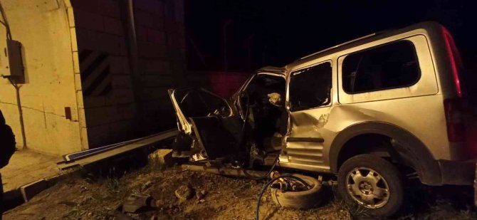 Yodan çıkan araç tünel duvarına çarptı: 1 ölü