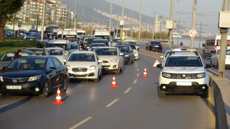 Yolun karşısına geçerken otomobilin çarpmasıyla öldü