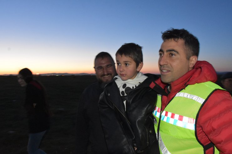 Aile mantar toplarken kaybolan Poyraz Efe 3 saat sonra bulundu