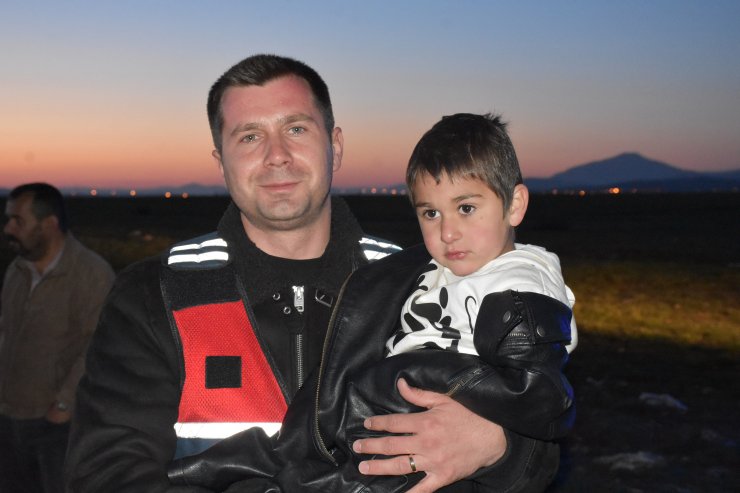 Aile mantar toplarken kaybolan Poyraz Efe 3 saat sonra bulundu