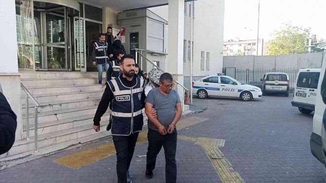 Aranan 17 kişi yakalandı