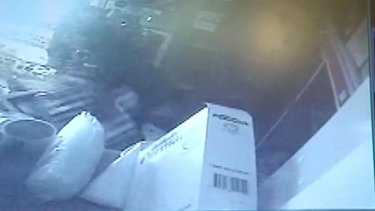 Bakkal soygunu kamerada