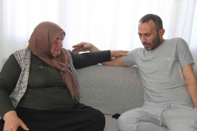 Bir metrelik kılıçla dehşet saçtı