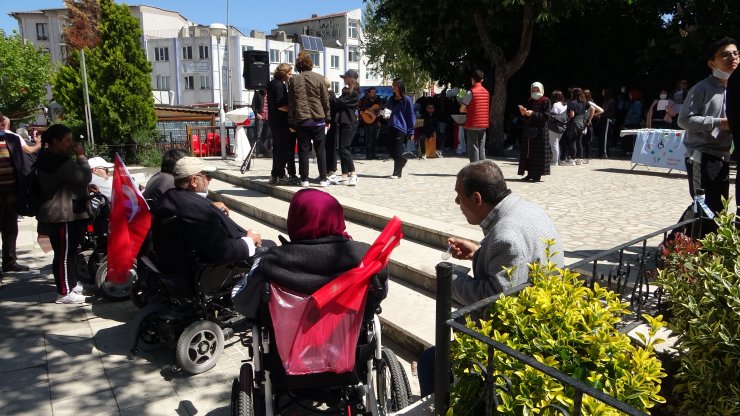 Engelliler için düzenlenen programda 'merdiven' engeli