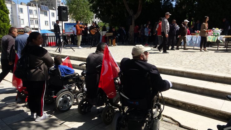 Engelliler için düzenlenen programda 'merdiven' engeli