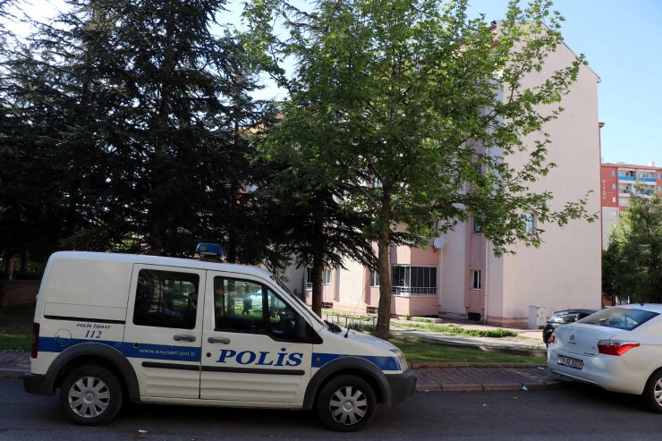 Evinde darbedilen kişi 1'inci kattan atlayınca ayağı kırıldı