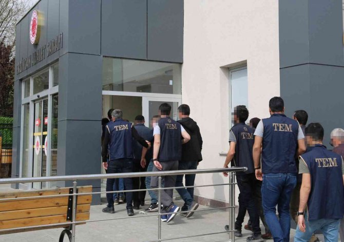 Kesinleşmiş hapis cezası bulunan 10 FETÖ’cü yakalandı