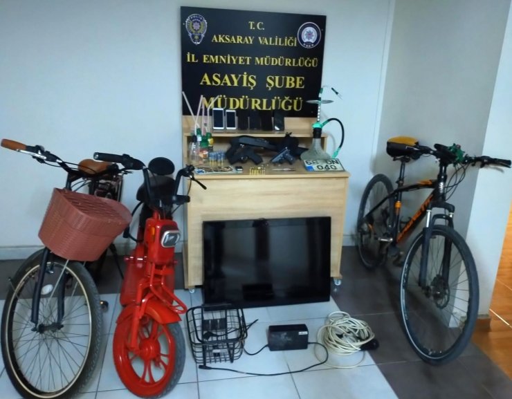 Lokantadan motosiklet hırsızlığı kamerada