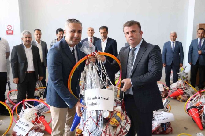 Okullara spor ve müzik aleti desteği