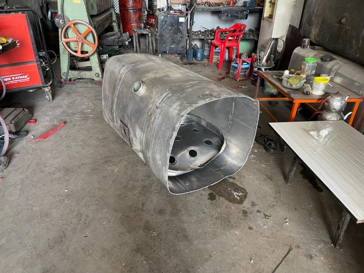 Sanayi sitesinde yakıt deposunun tamiri sırasında patlama: 2 yaralı