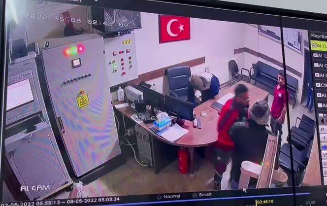 Silahlı gasp kamerada