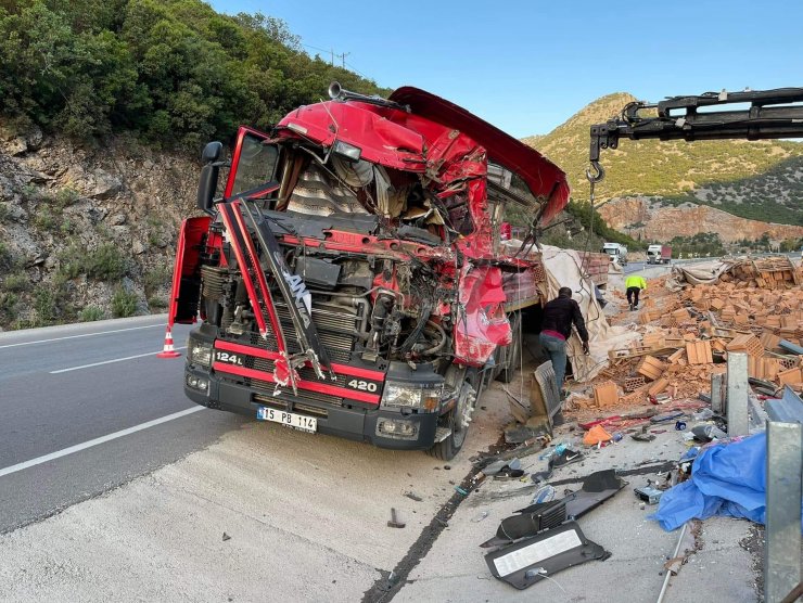 4 ay önce baba olan TIR şoförü, kazada öldü