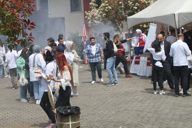 Üniversite öğrencileri ve şefler Gastronomi Festivali'nde becerilerini sergiledi