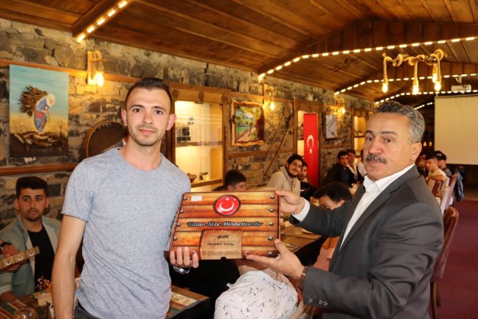 Seydişehir Kaymakamı Pişkin ile Belediye Başkanı Tutal, askere gidecek gençleri ağırladı