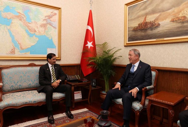 Bakan Akar, Pakistan Savunma Bakan Yardımcısı Hussain'i kabul etti