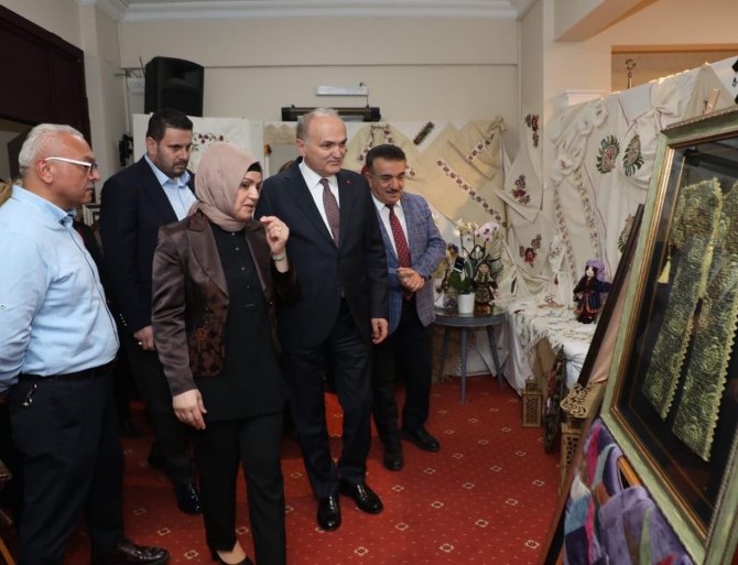 Bu kurs ile çeyiz hazırlıyorlar