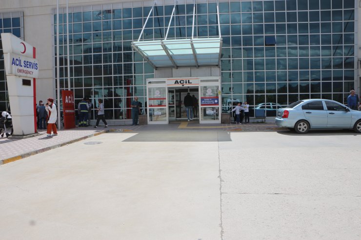 Buldukları cismi patlatan 4 çocuk yaralandı