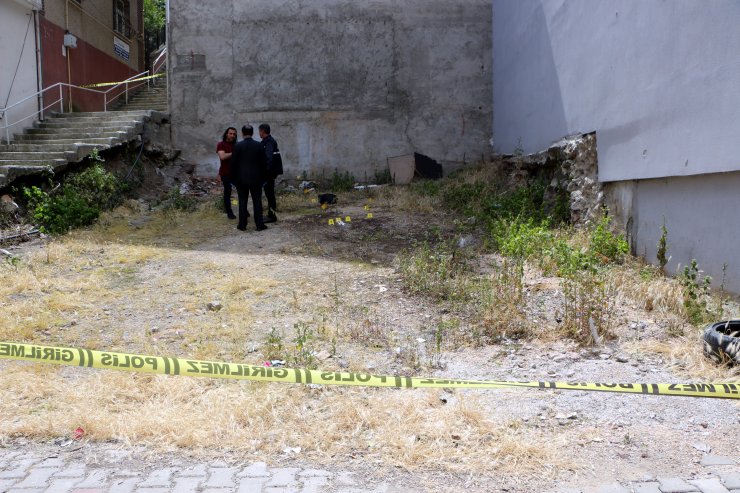 Buldukları cismi patlatan 4 çocuk yaralandı