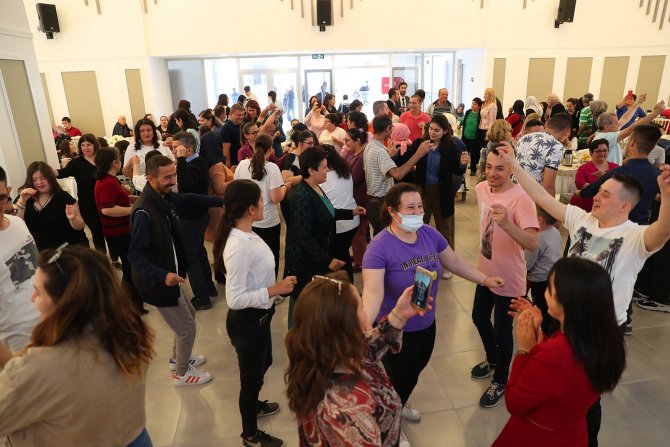 Evlenecek özel bireylere salon kirası 1 TL