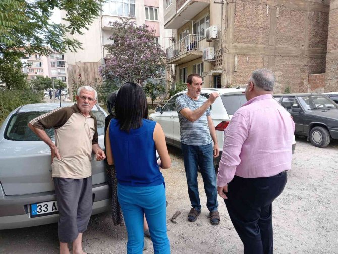 Evlerine zorla girilmek istenen mülk sahipleri isyan etti