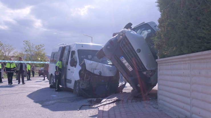 Konya'da 14 kişinin yaralandığı okul servislerinin kazasına soruşturma