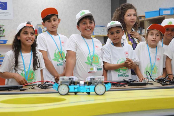 Öğrenciler bilimle tanışıyor