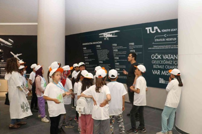 Öğrenciler bilimle tanışıyor