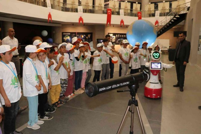 Öğrenciler bilimle tanışıyor