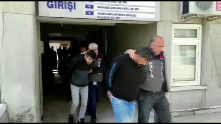 Otomobil ve ziynet eşyası çalan 4 şüpheli tutuklandı