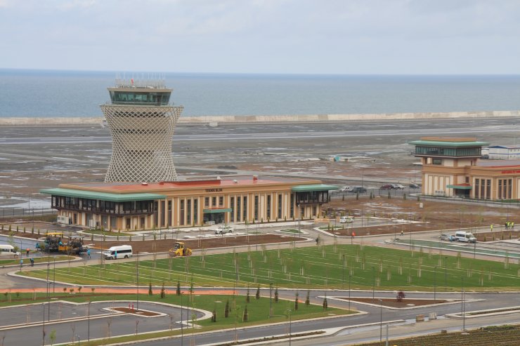 Rize-Artvin Havalimanı’nda test uçağı piste indi