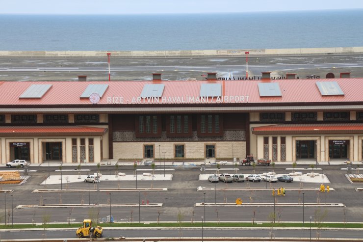 Rize-Artvin Havalimanı’nda test uçağı piste indi