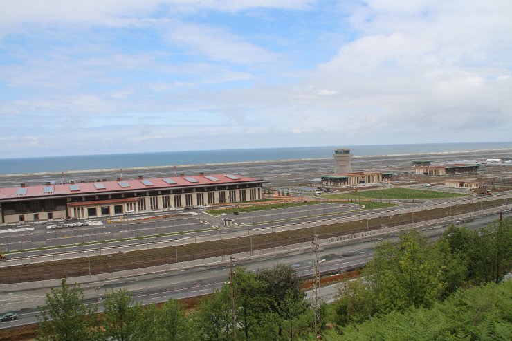 Rize-Artvin Havalimanı’nda test uçağı piste indi