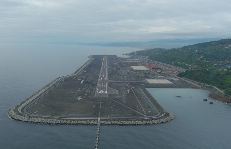 Rize-Artvin Havalimanı’nda test uçağı piste indi