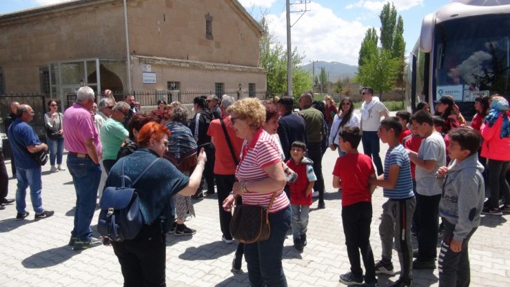 Rumların torunları, dedelerinin yaşadığı yerleri gezdi