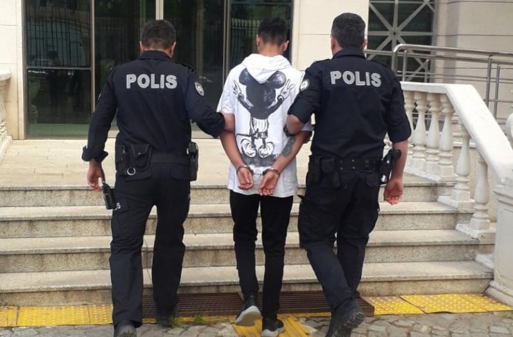 Sahte kimlikle yakalandı, parmak izinden hırsızlıktan arandığı belirlendi