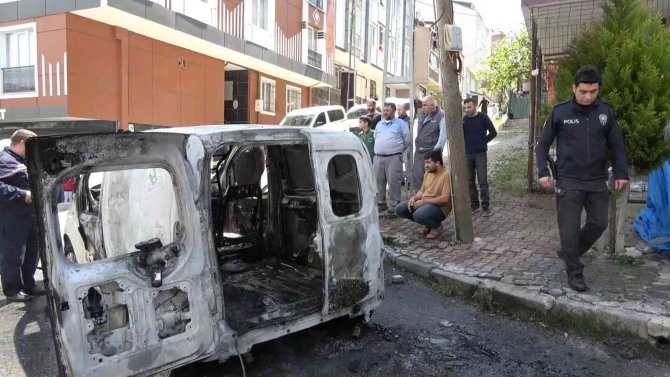 Yeni aldığı ekmek teknesi küle dönünce gözyaşlarını tutamadı