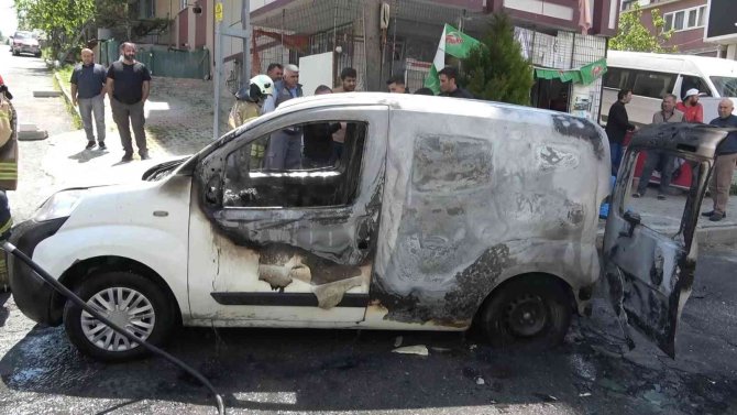 Yeni aldığı ekmek teknesi küle dönünce gözyaşlarını tutamadı