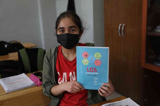 78 bin 711 yardımcı kaynak kitap paketi öğrencilere dağıtıldı