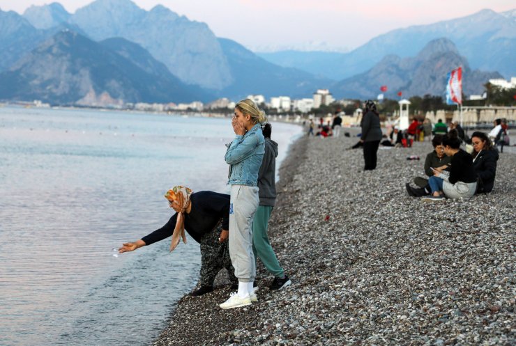 Böyle dilek görülmedi; dudağa dolgu, Bodrum'da yazlık ev