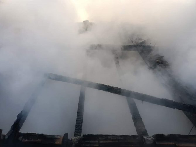 Ev yangını korkuttu