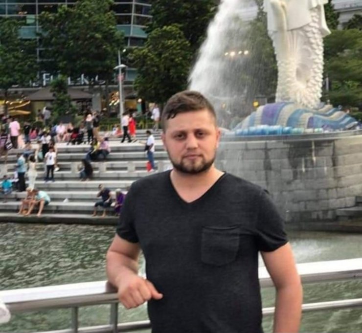 Evinin önünde uğradığı silahlı saldırıda öldü