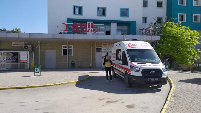 Hasta yakınları ambulansı kaçırmak istedi