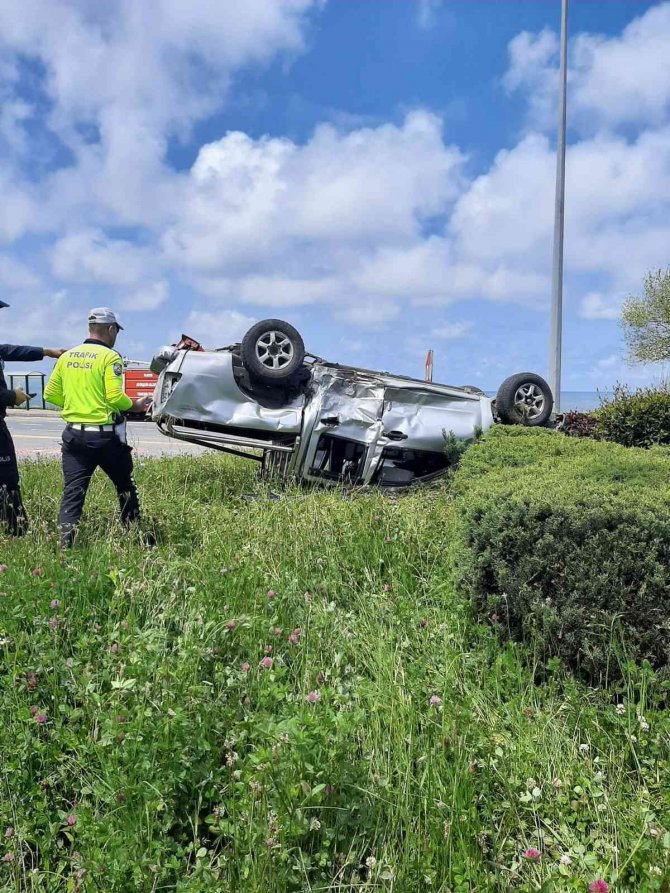 Kamyonetle çarpıştıktan sonra alev aldı