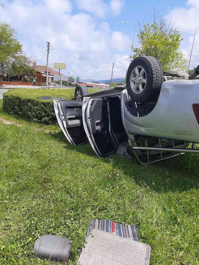 Kamyonetle çarpıştıktan sonra alev aldı