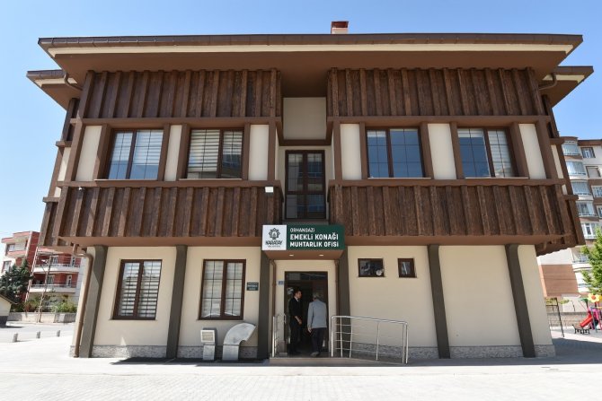 Karatay Belediyesi’nden 3 yeni emekli konağı